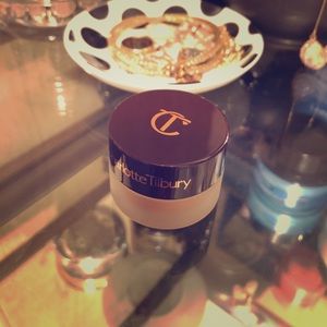 Charlotte Tilbury— Eyes To Mesmerize Gold Star